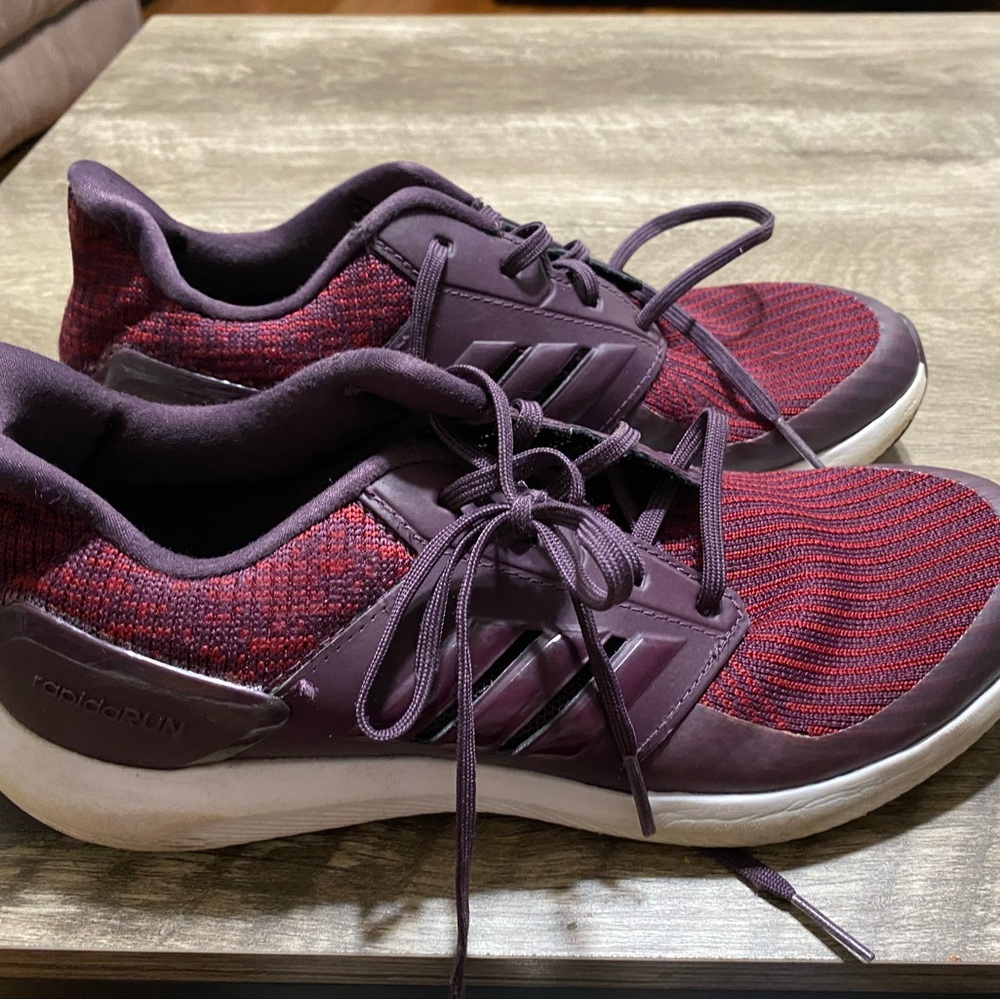 Addidas Youth size 5.5 addidas cloud foam